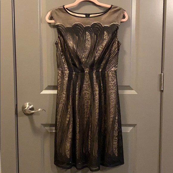 Adrianna Papell Dresses & Skirts - Adrianna Papell Dress, Sz 2P